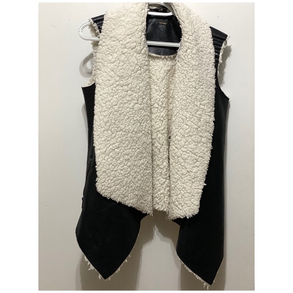 Aldo Vest - Picture 1 of 2